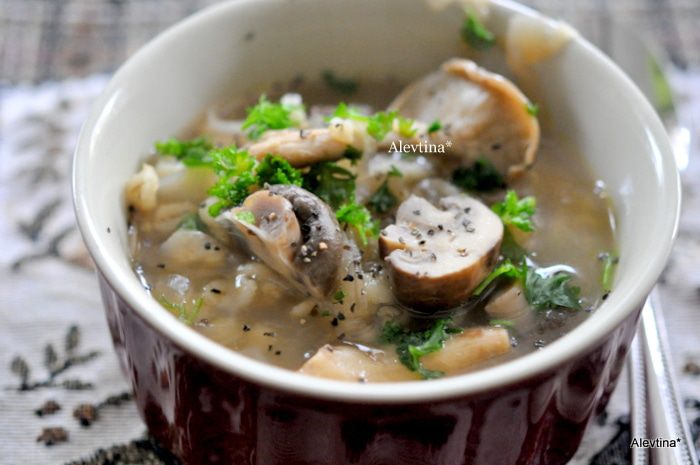 Суп грибной с шиитаке и шампиньонами