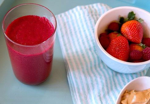 Коктейль "Фруктово-арахисовый взрыв"