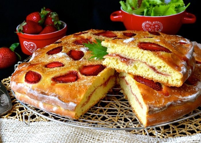 Клубничная фокачча