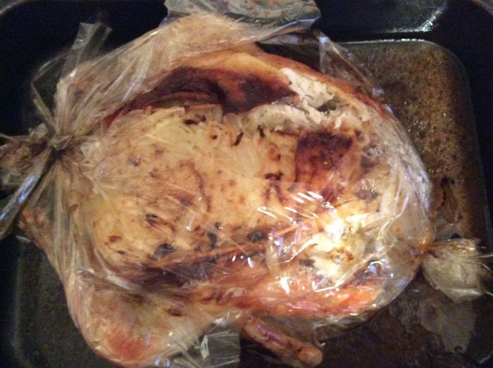 Курица, фаршированная квашеной капустой