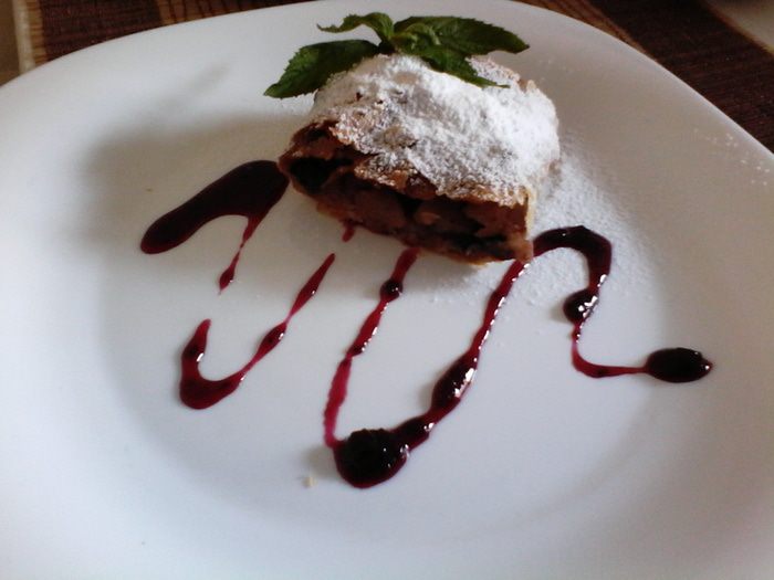 Постный яблочный штрудель 