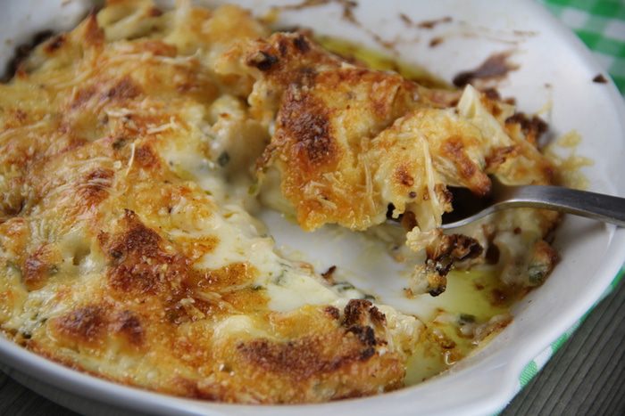 Цветная капуста, запеченная под сырно-горчичным соусом