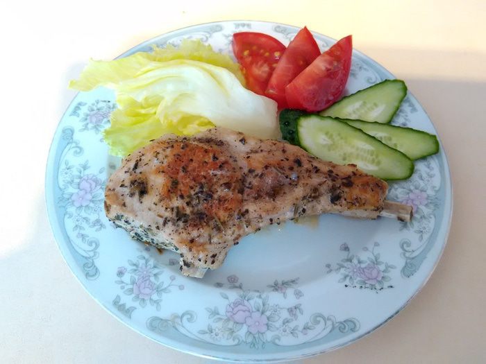 Свиная корейка на косточке