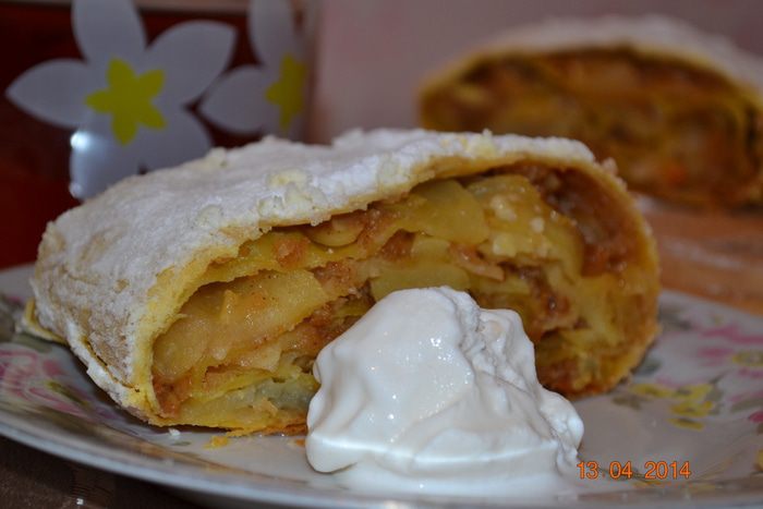 Яблочно-миндальный штрудель