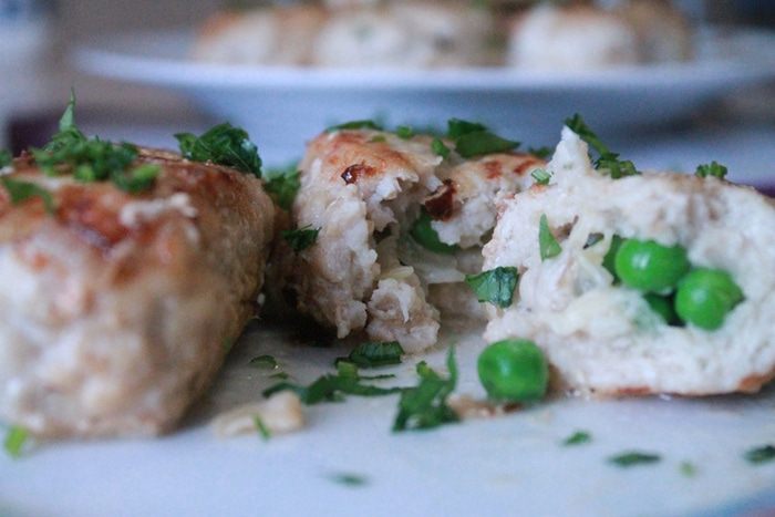 Зразы щучьи с зеленым горошком