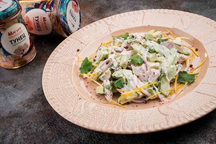 Закуска из авокадо с сельдереем