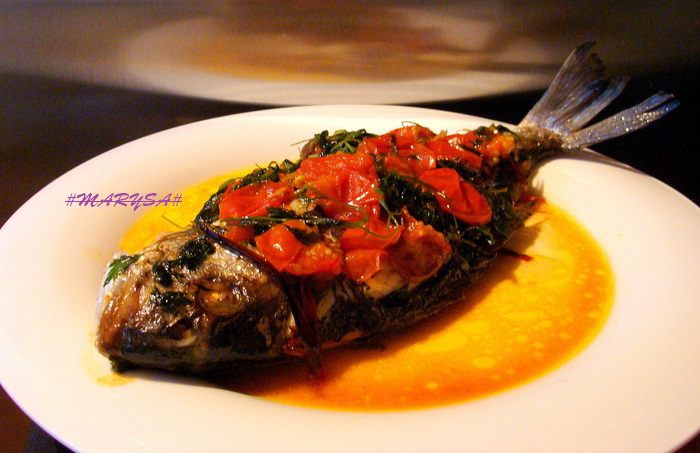 Дорада в "сумасшедшем" бульоне