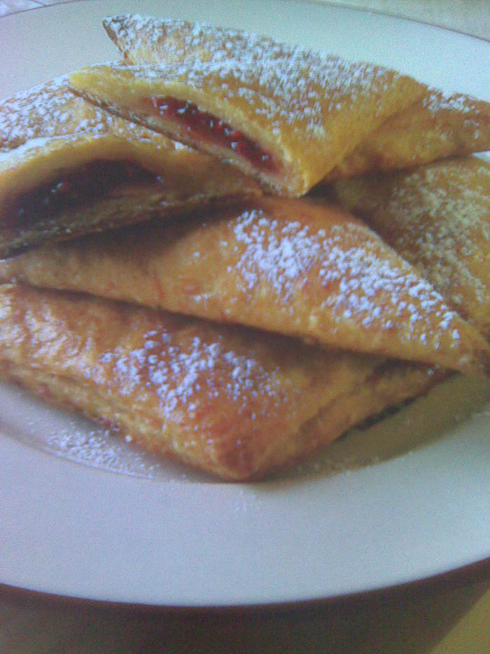 Пирожки из творожно-медового теста