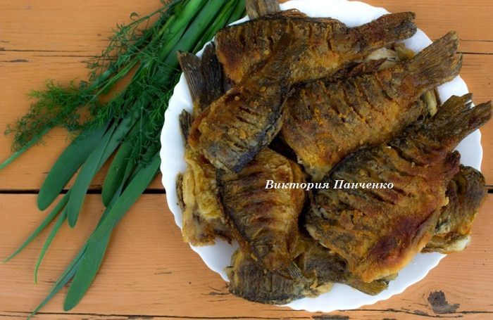 Золотой карась жареный