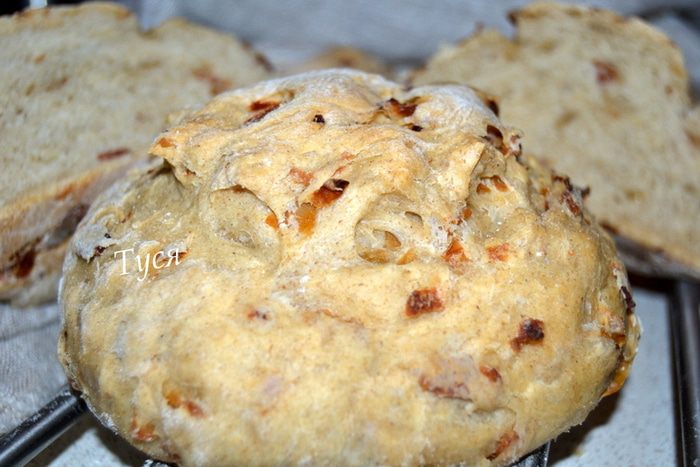 Хлеб из пшенично-ржаного теста с беконом и луком от Ришара Бертине