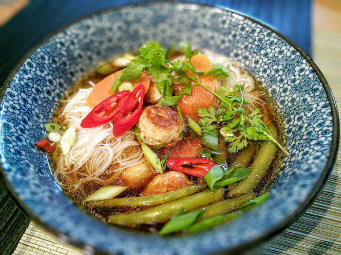 Тайский суп с фрикадельками