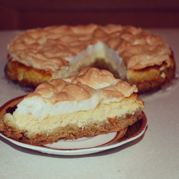 Творожный пирог с меренгой