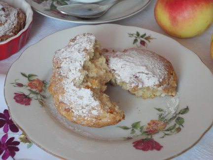 Яблочные кексы с курагой