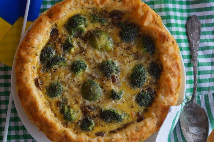 Картофельная запеканка с грибами и брокколи