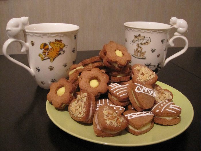 Шоколадно-арахисовое печенье с кремом