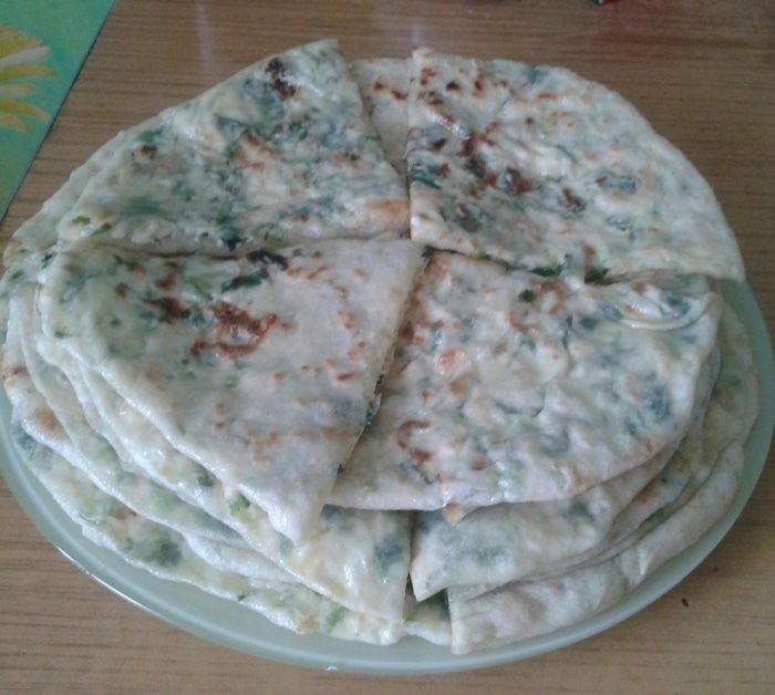 Чуду с сыром и молодой крапивой