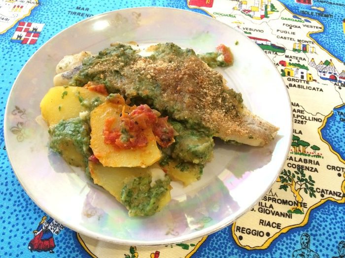 Филе трески с картошкой и шпинатом 