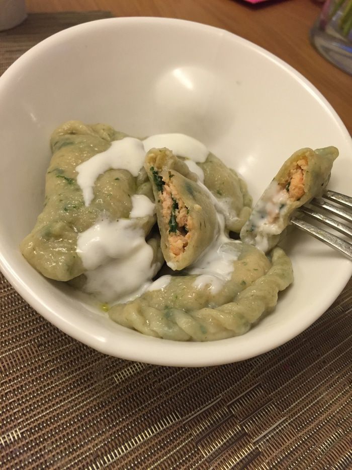 Зелёные равиоли со шпинатом и лососем