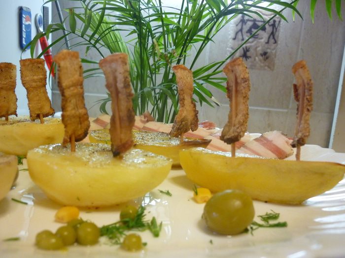 "Сало и паруса", или "Парусало" 