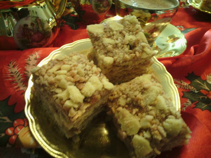 Торт с апельсиновый водой (fleur d'oranger) и орехами