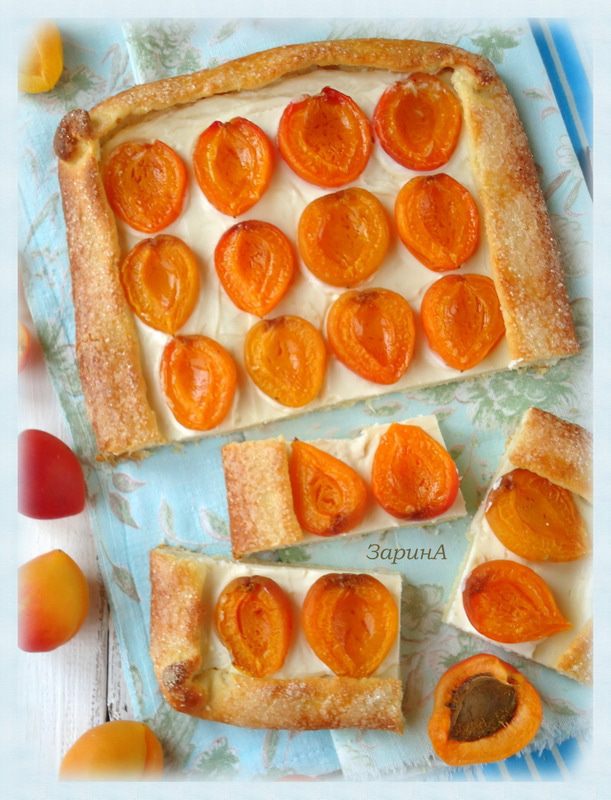 Пирог с абрикосами на творожном тесте