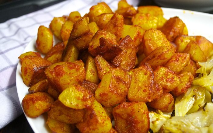 Картофель по-испански (Patatas bravas)