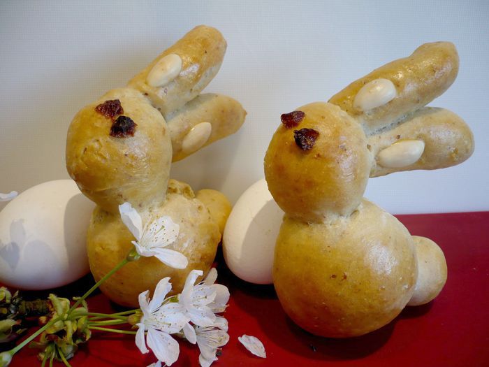 Пасхальные зайцы «В темно-синем лесу...»