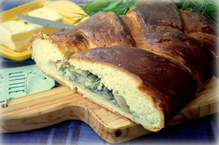 Плетенка с капустой, яйцом и красным луком