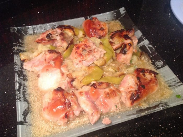 Курочка с яблоками