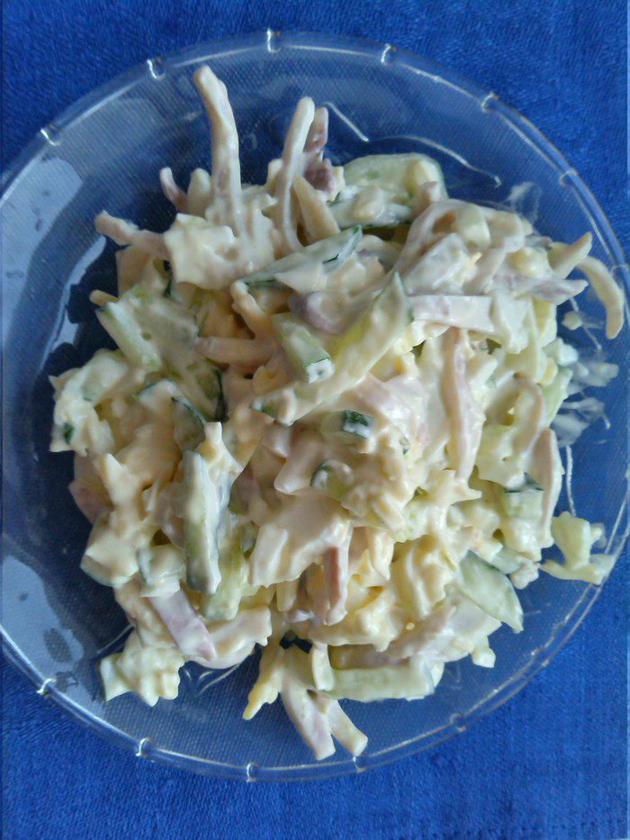 Салат из кальмаров