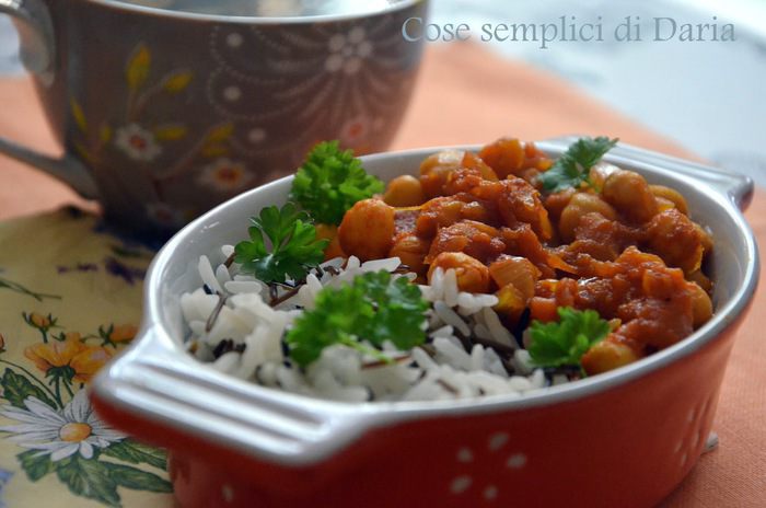 Вегетарианский карри с тыквой и нутом