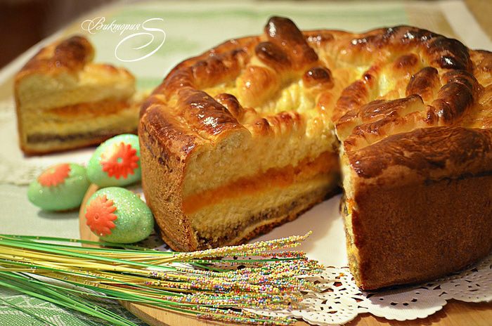 Праздничный сдобный пирог