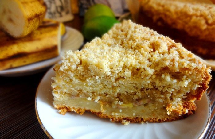 Бразильский банановый пирог ("Cuca de Banana")