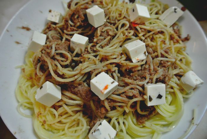 Капеллини с фетаксой и тунцом