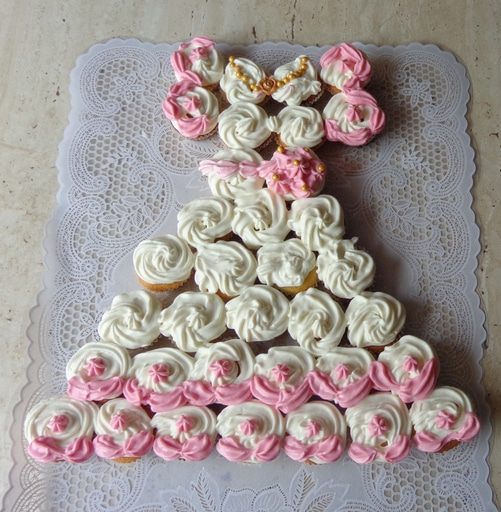 Торт из капкейков "Платье для принцессы"