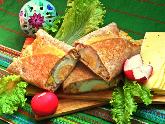 Закуска в тортилье