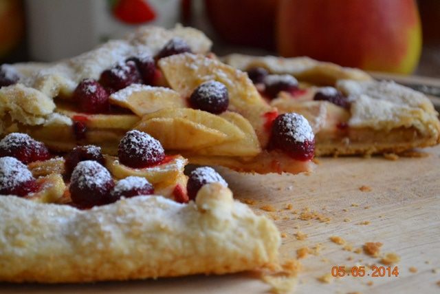  Галета с яблоками и малиной