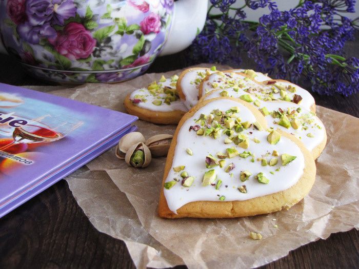 Лимонные сердечки с фисташками