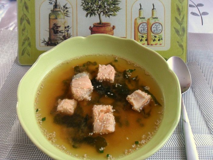 Суп с лососем в японском стиле