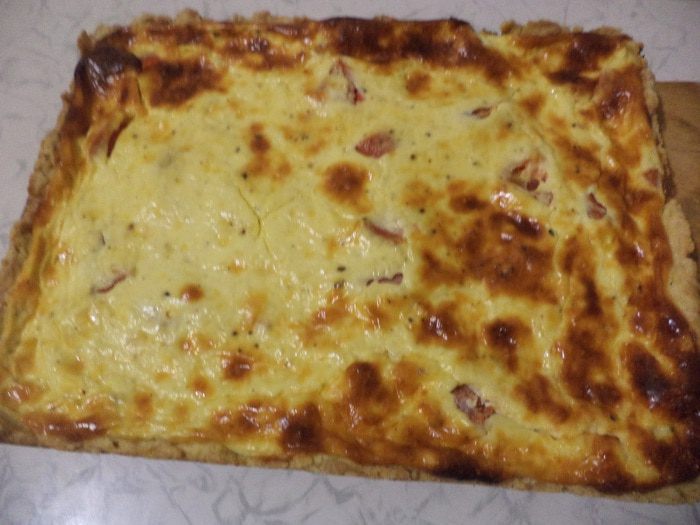 Закусочный киш с творожно-сырной начинкой