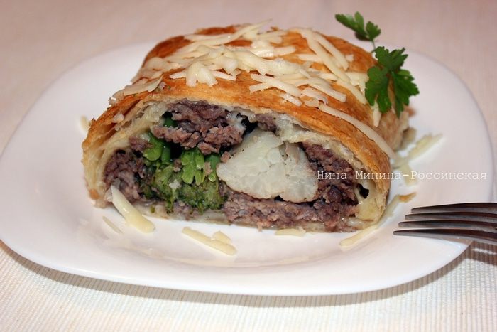 Рулет с мясным фаршем и овощами