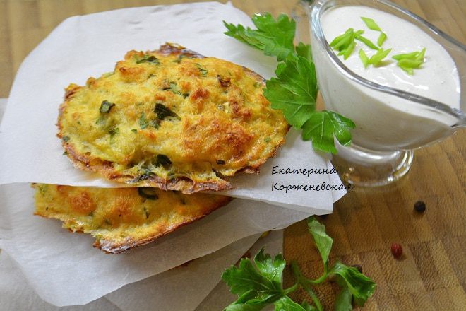 Рыбные оладушки с йогуртовым соусом