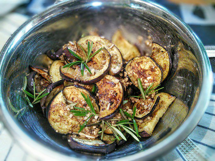 Маринованные баклажаны с пармезаном 