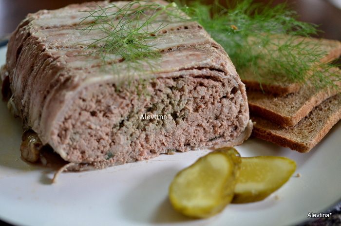 Террин из свиного фарша и куриной печени