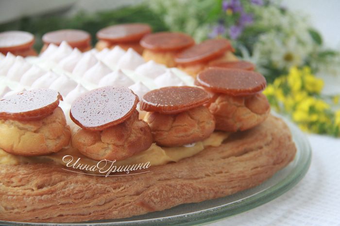 Торт «Сент-Оноре» с малиной