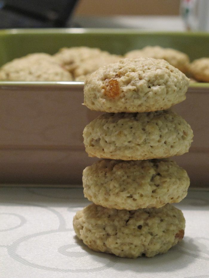 Мягкое овсяное печенье с изюмом