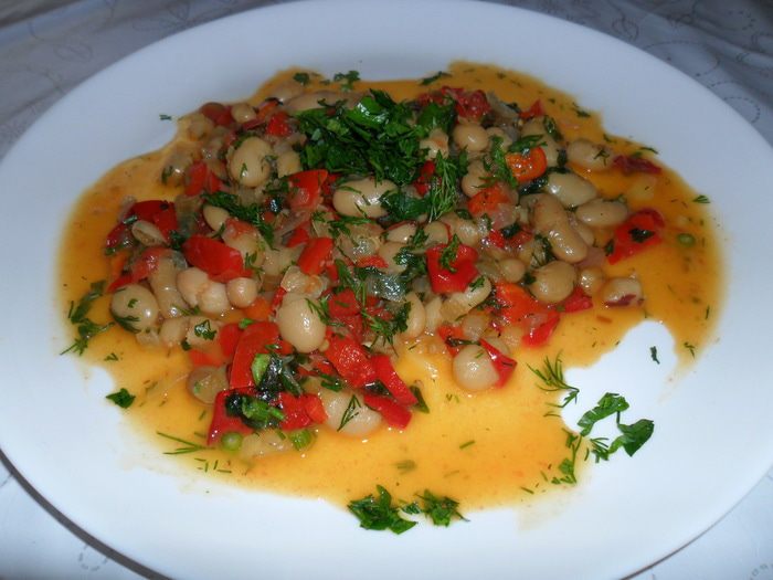 Фасоль с овощами