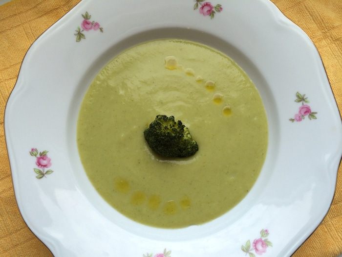 Крем-суп из брокколи и сыра