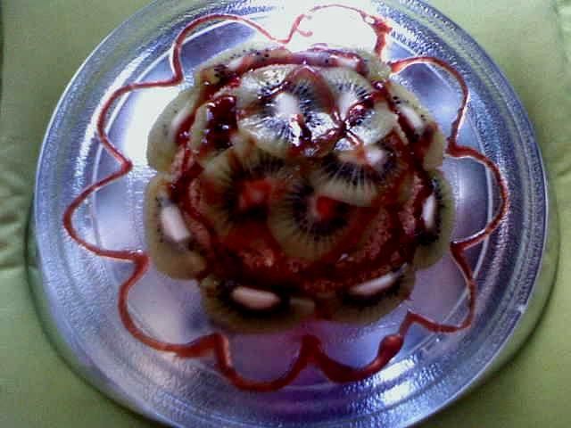 Вкусный десерт из печенья и мороженого 