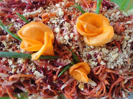 Корейский салат с орехами